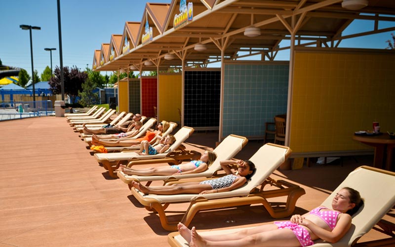 STANDARD WAVE POOL CABANAS